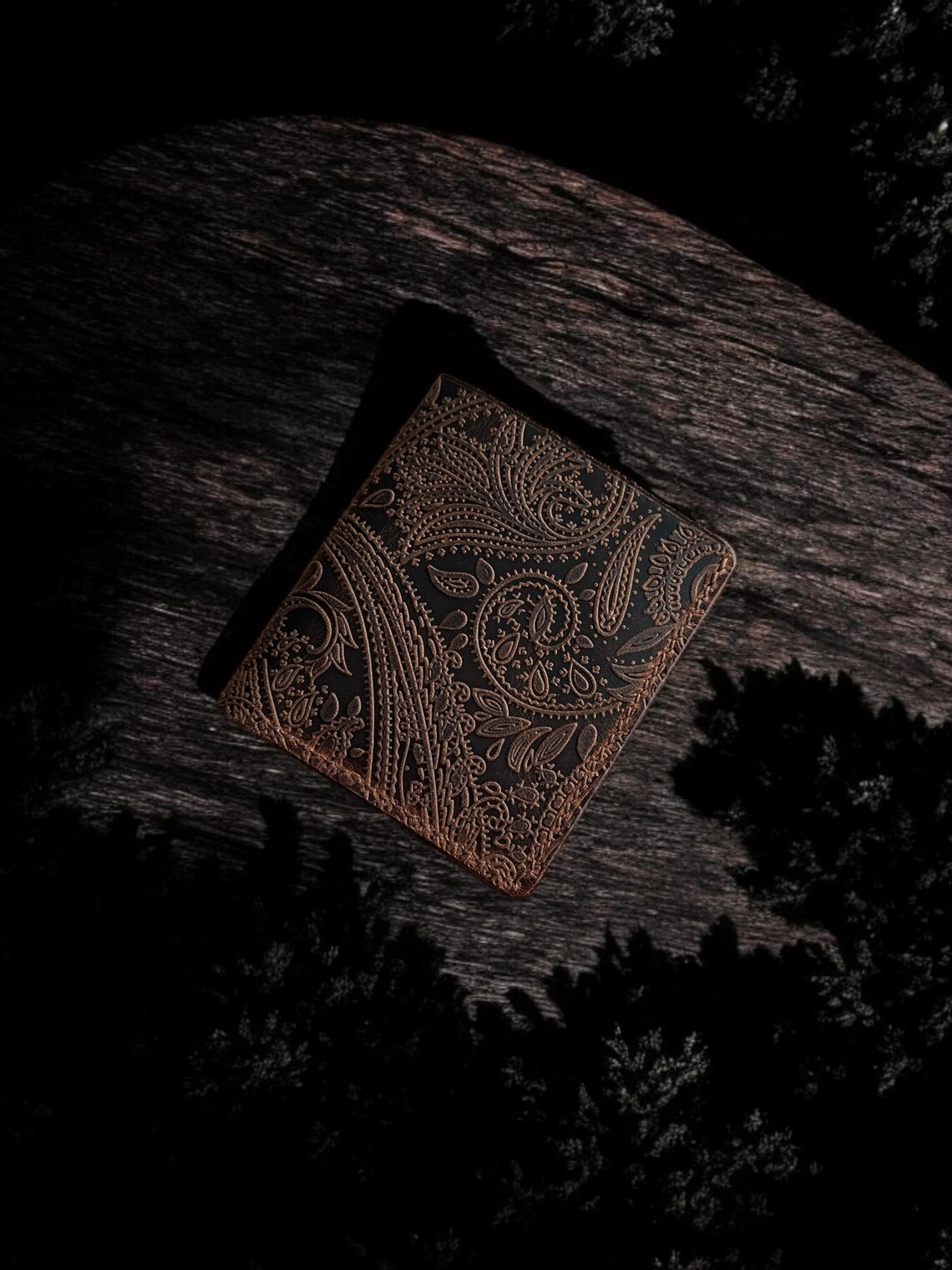 Handcrafted Paisley Embossed Leather Minimalist Bi-Fold Wallet
